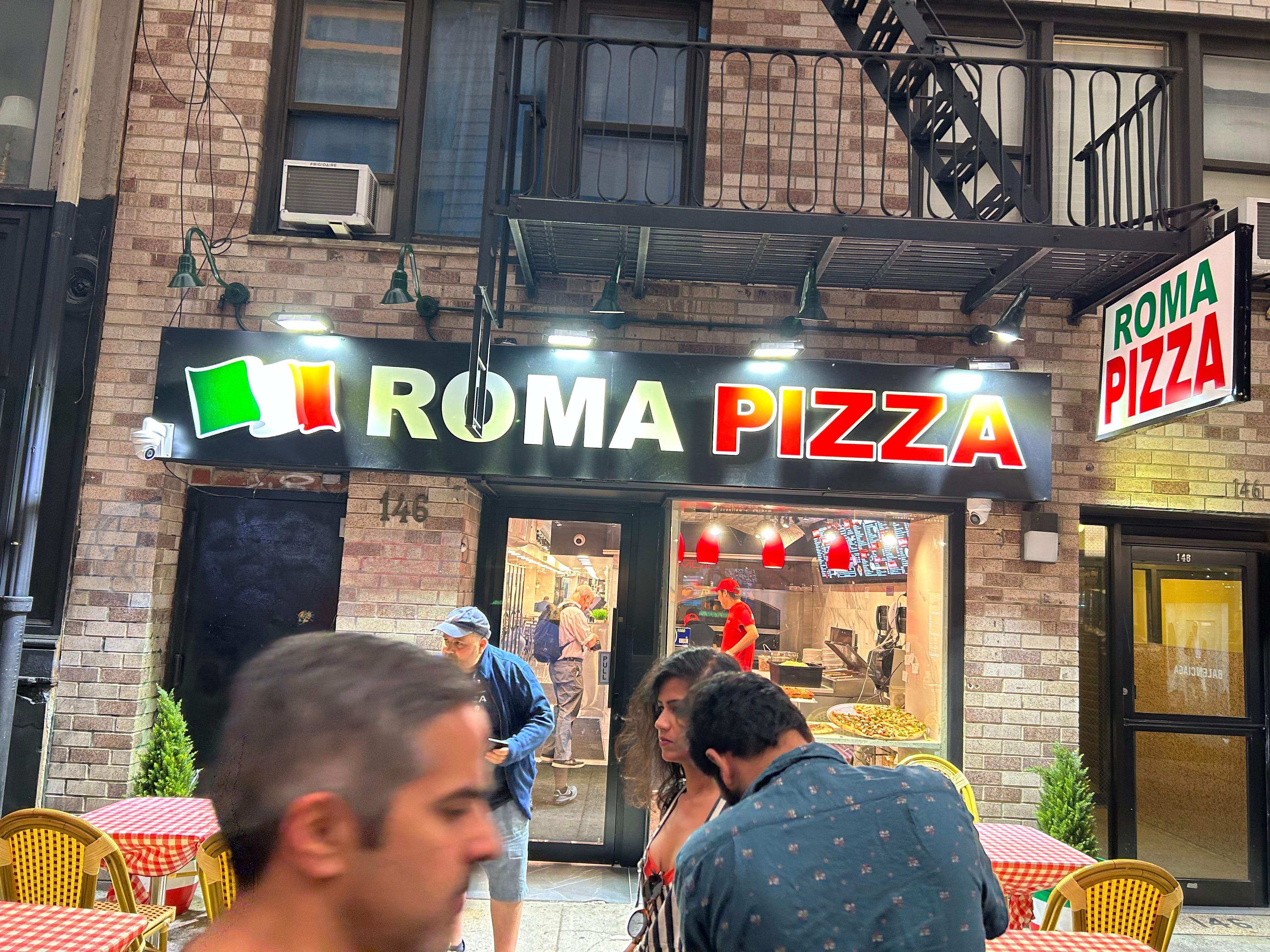 Roma Pizza hero