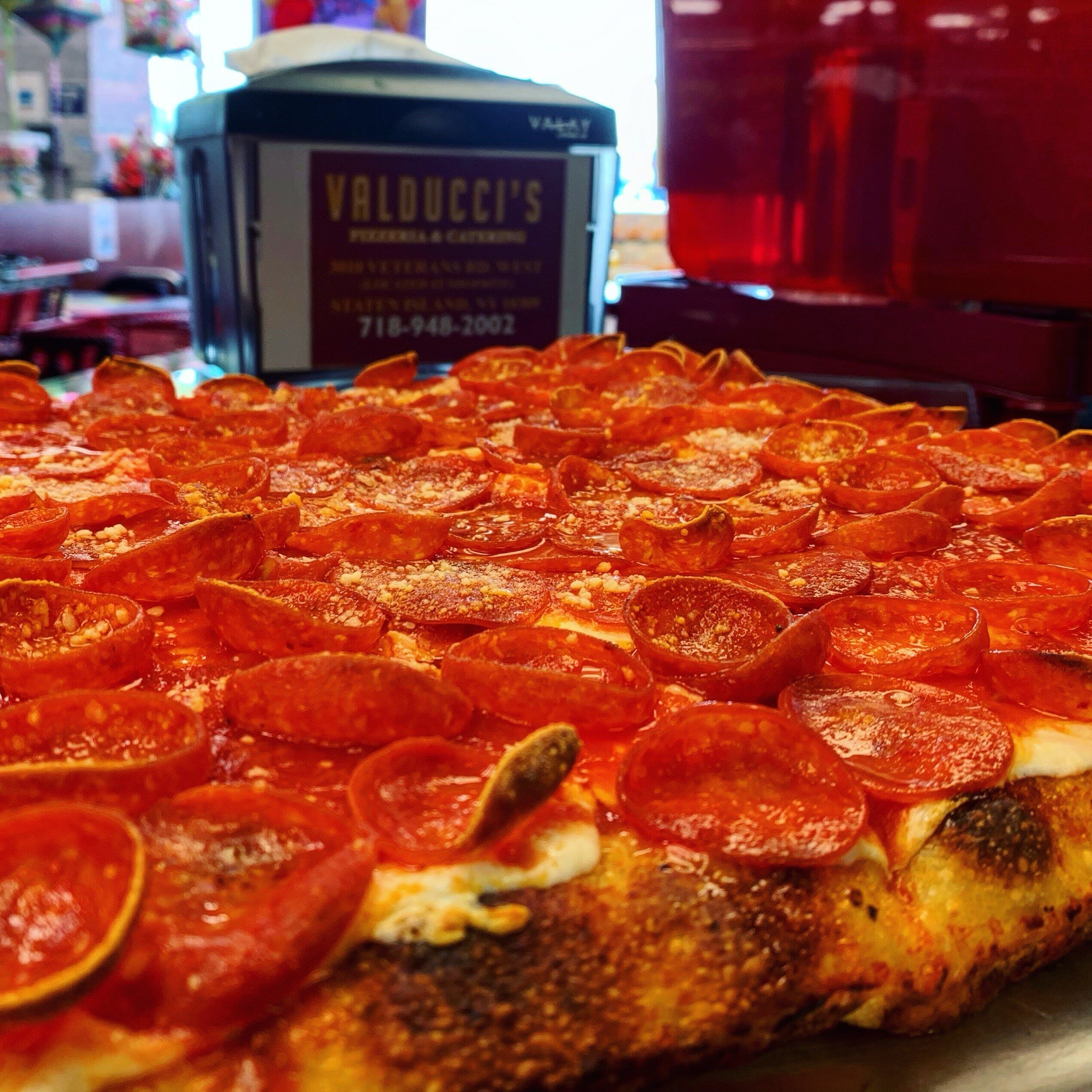 Valducci's Pizza Two hero