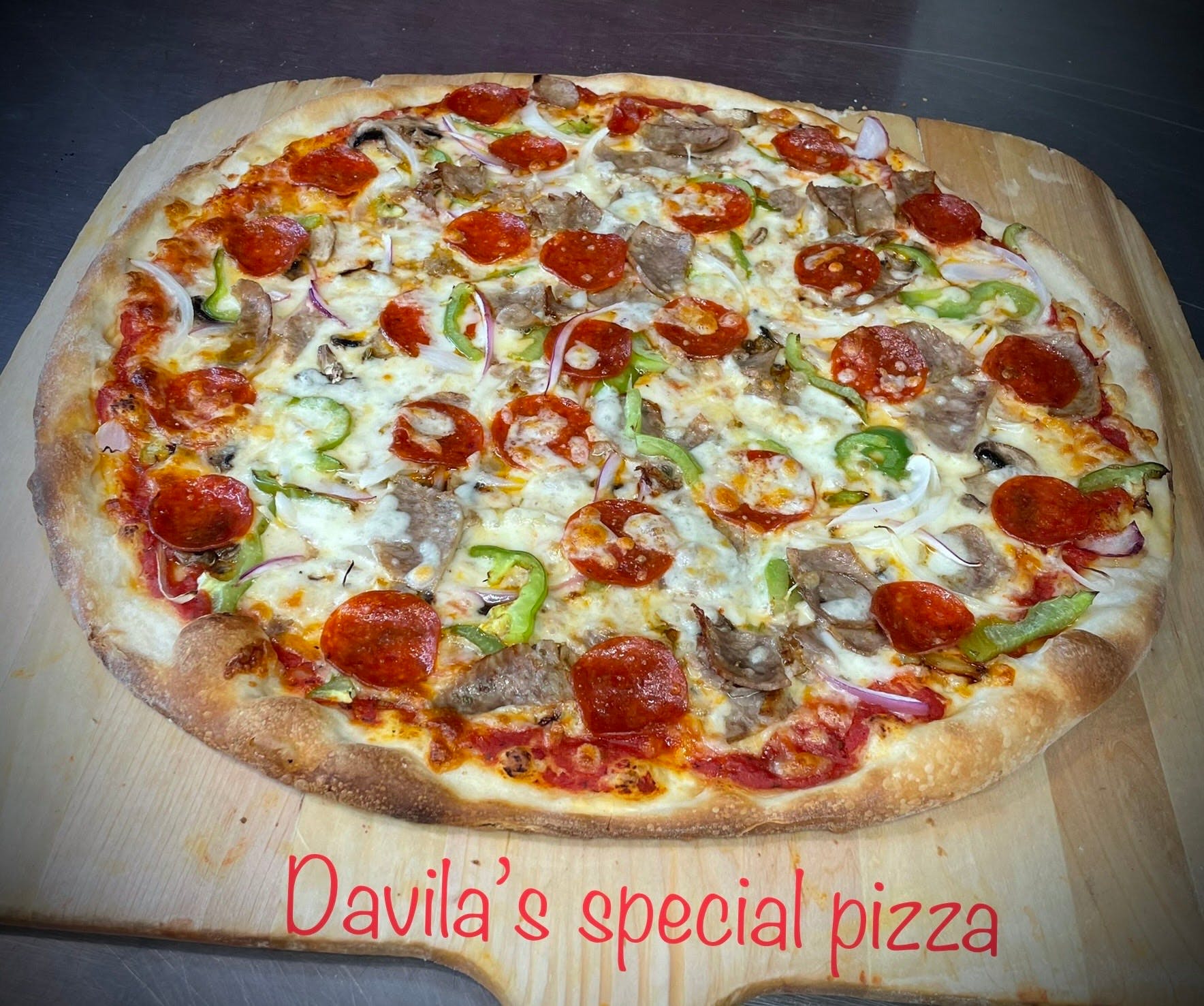 Davila's Pizza & Catering hero