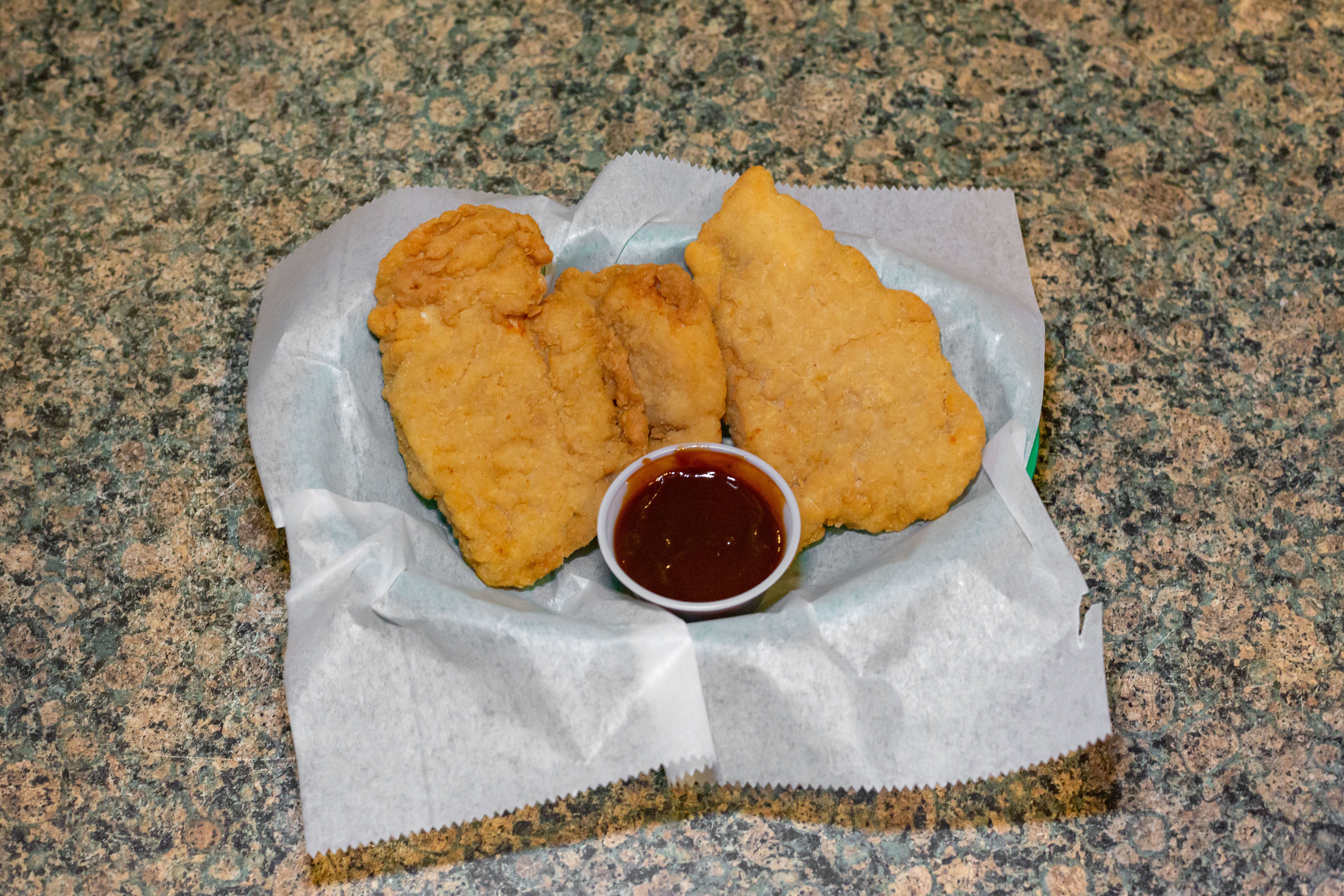 4 piece fried chicken w/fries - Papa Luigi's Woodstown
