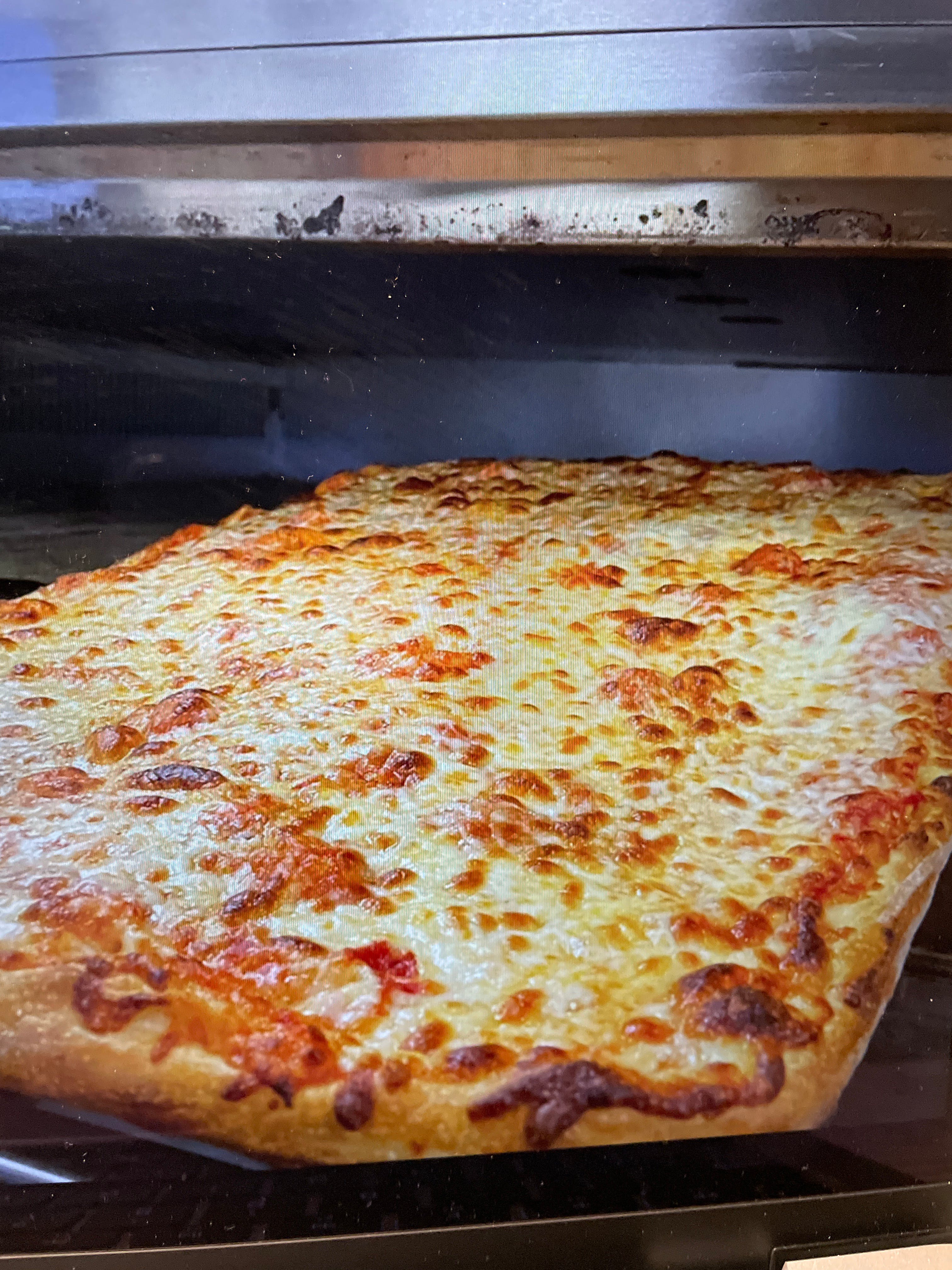 Paramount Pizza Slices hero