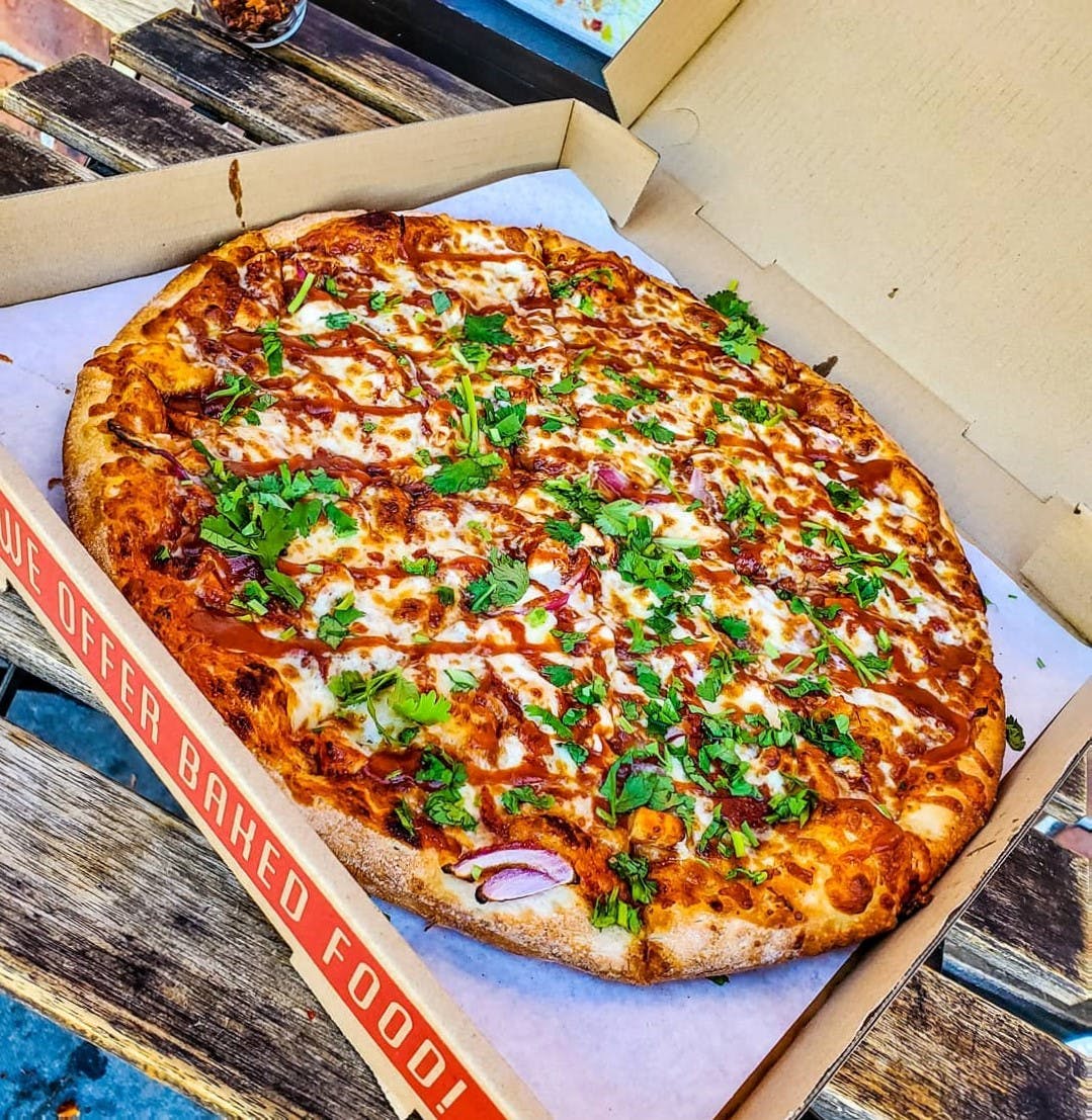 Fat Tomato Pizza hero