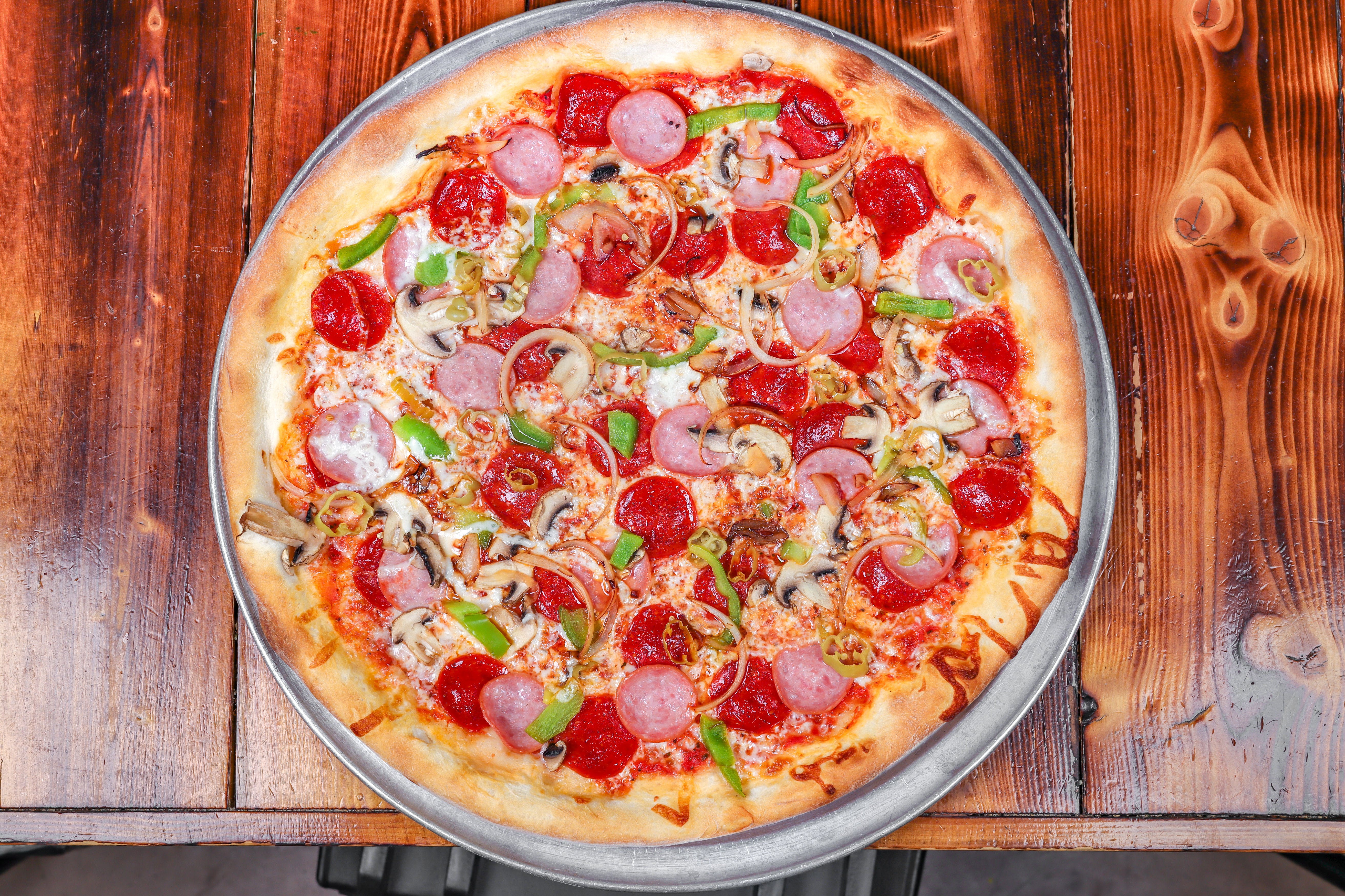 Benjamin S Pizza Kitchen Bar Roanoke Menu Hours Order For Pickup 5 Off