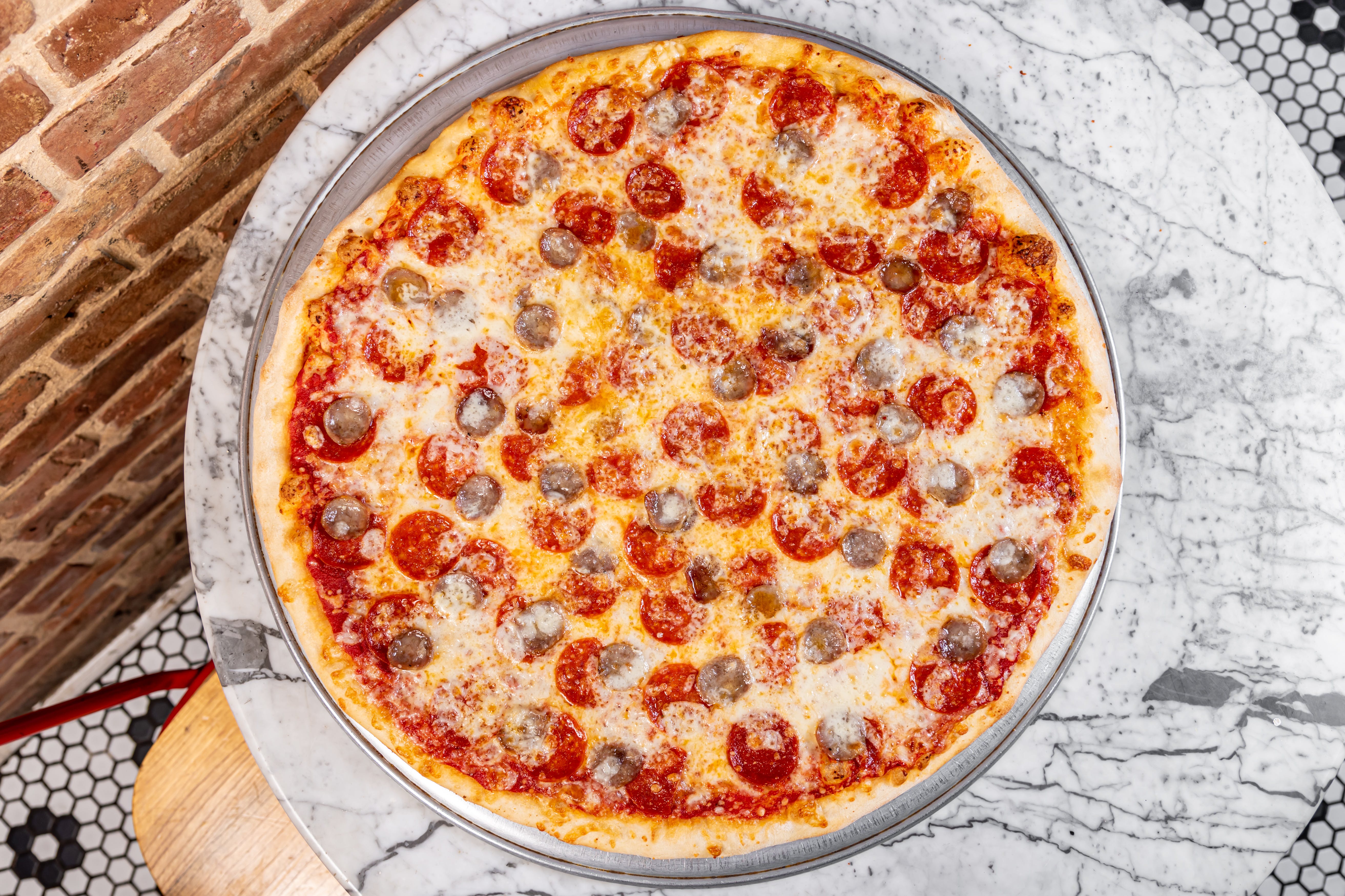 Vinnie's Pizzeria hero