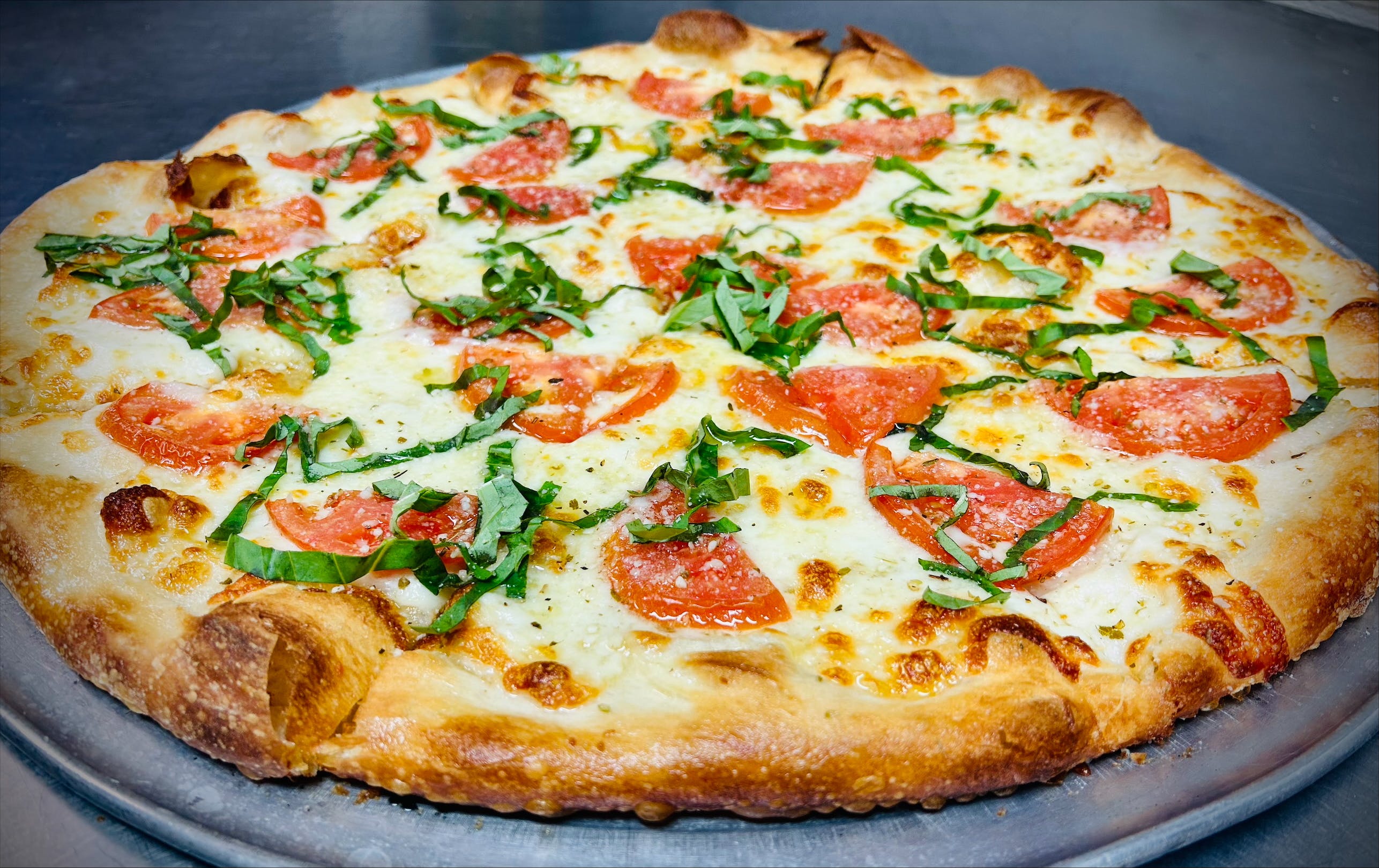 Arianna's Pizza hero