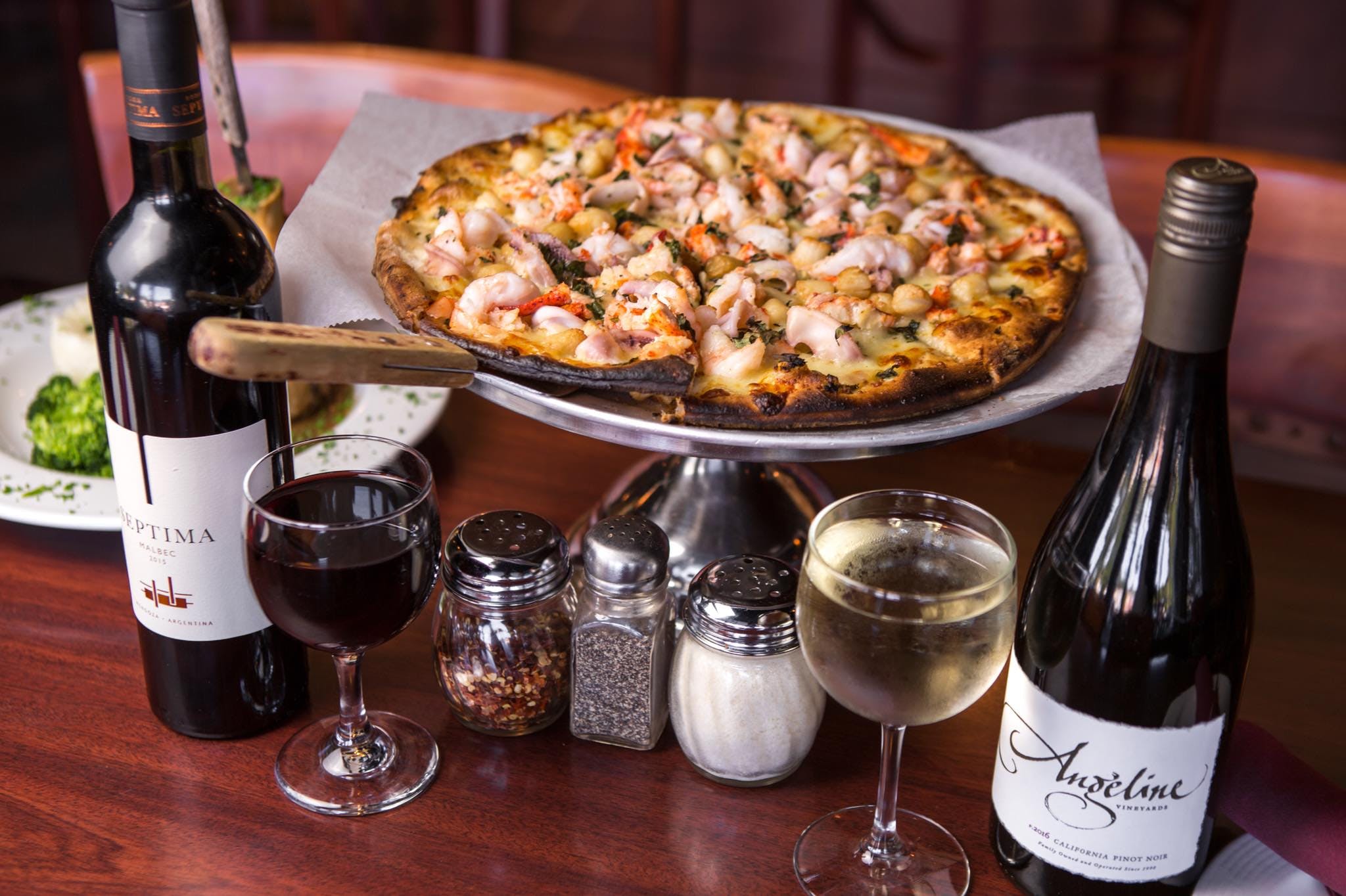 Vazzy's Restaurant Menu Stratford, CT Order Pizza Delivery Slice