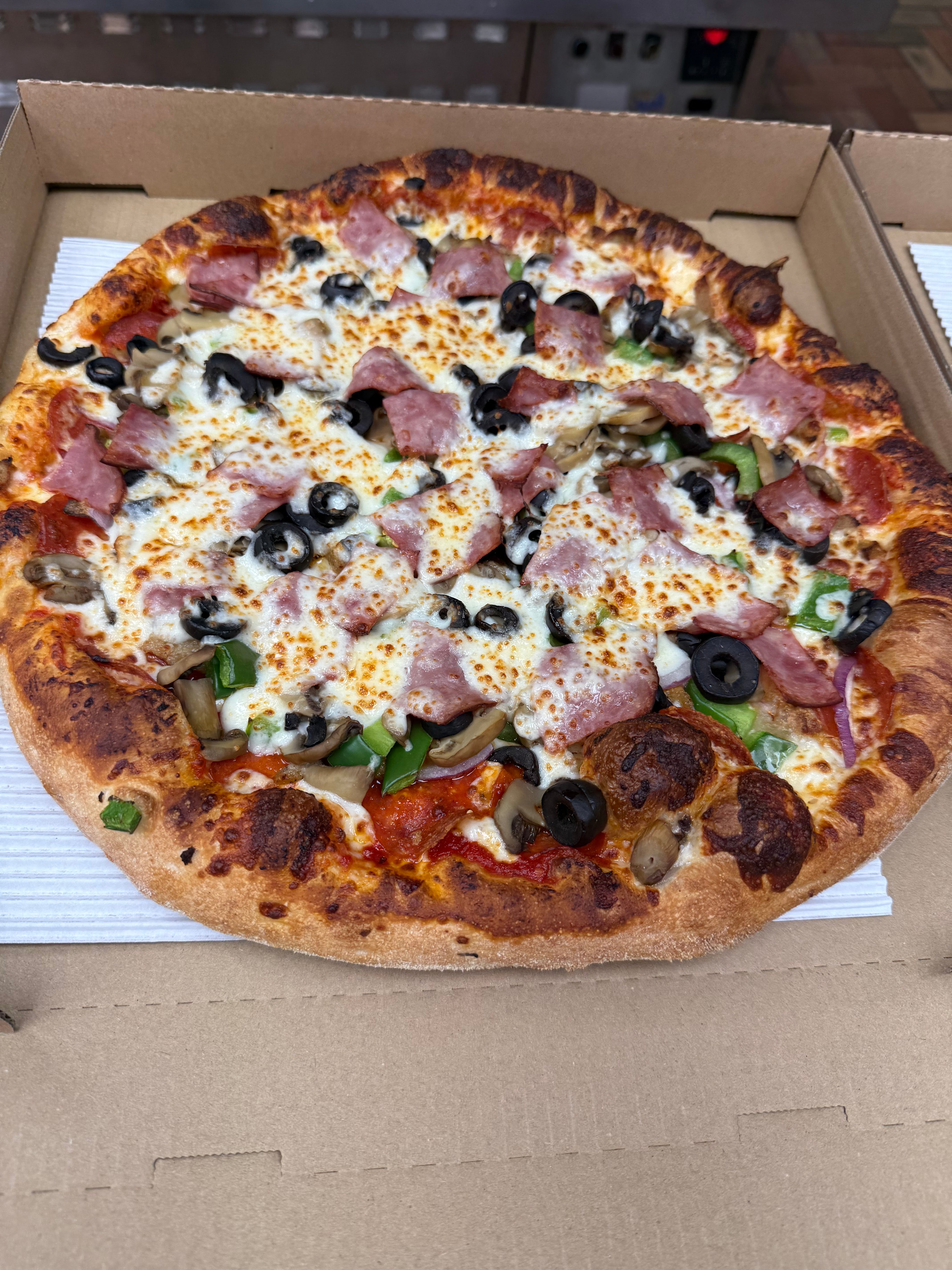 Big Bono's Pizza and Subs hero