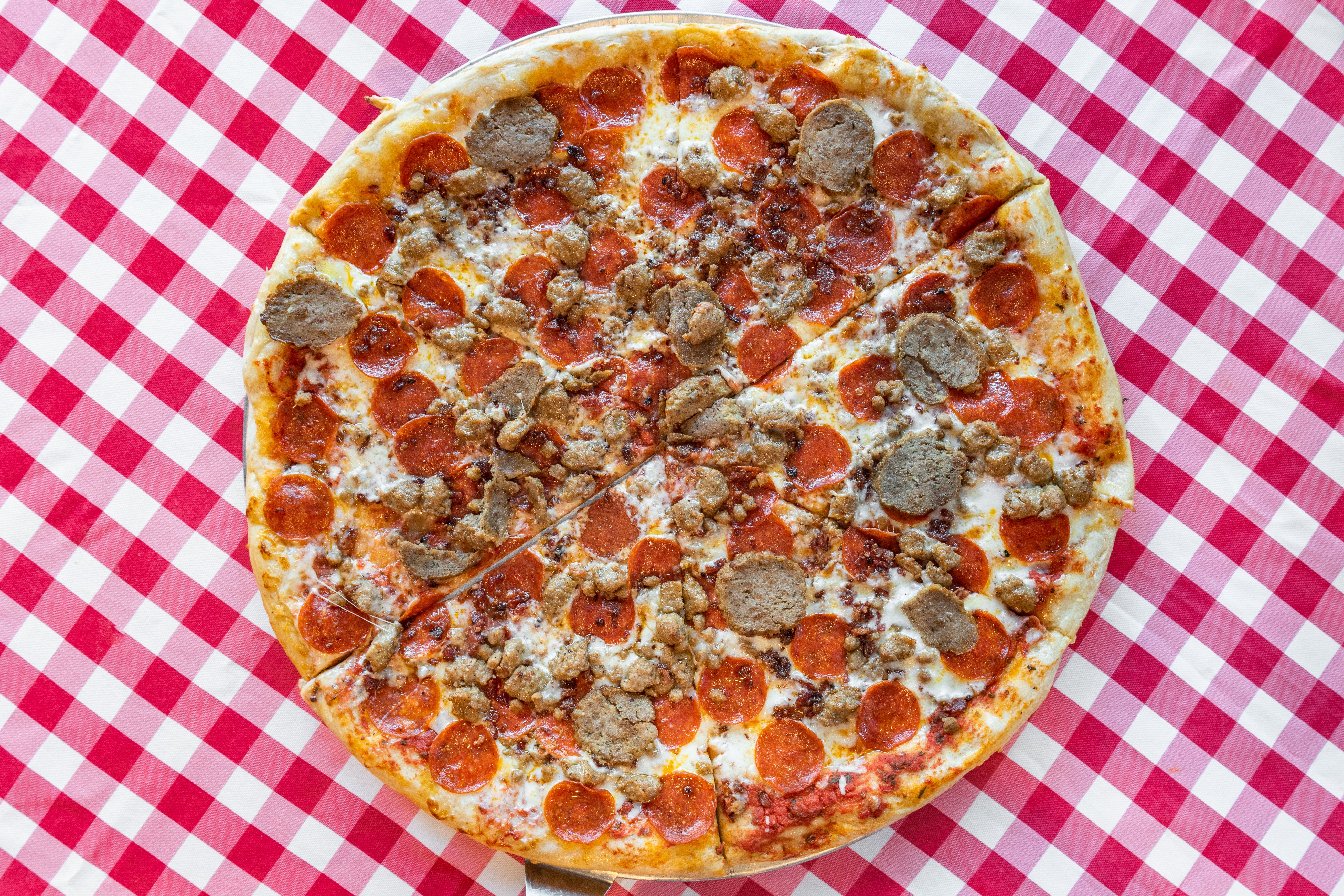 Roppolo's Pizza hero