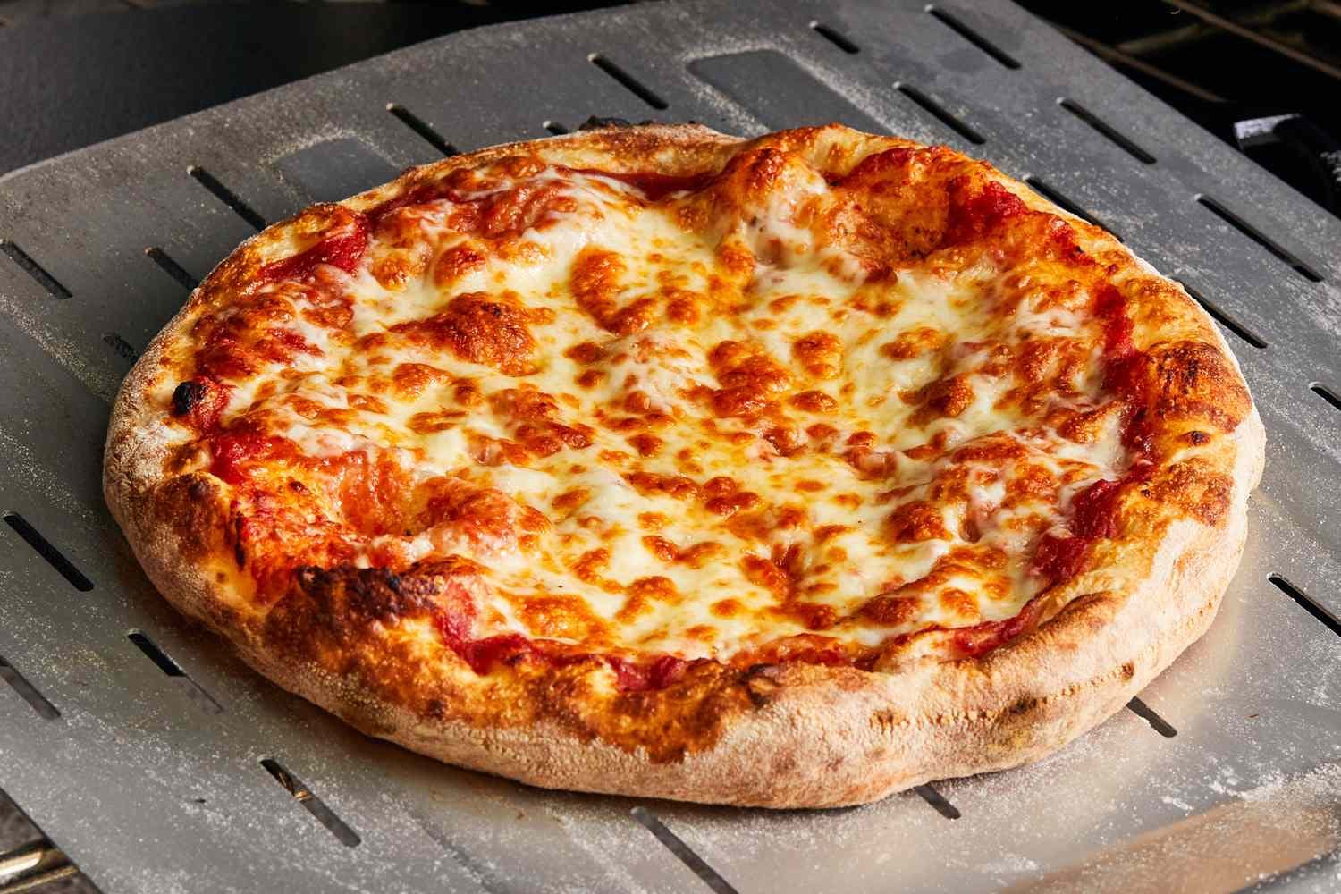 Boston Pizza & Gyro hero