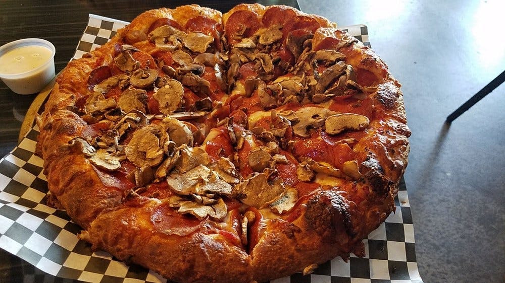 Pizza & Pints Pizzeria hero
