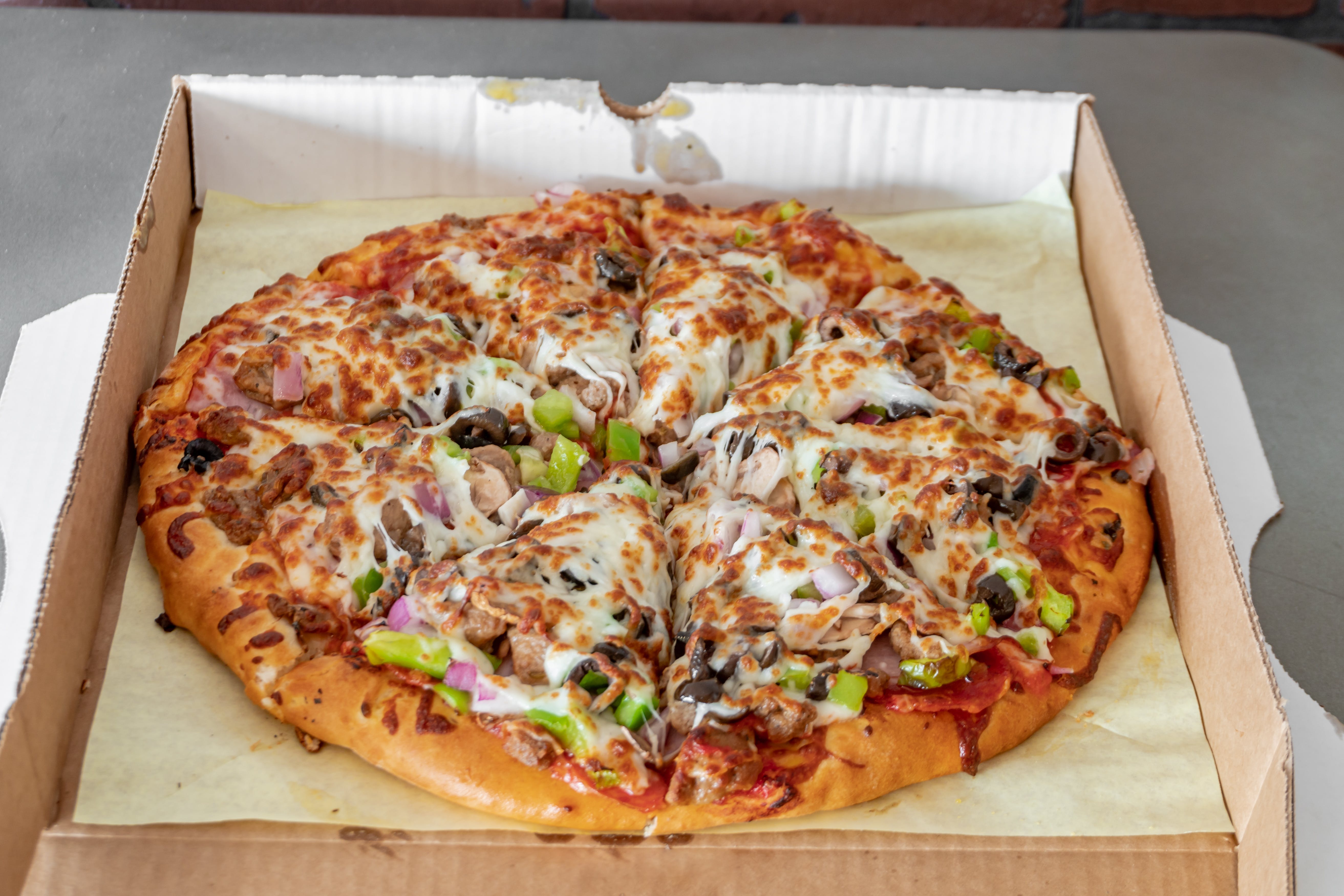 ポメチー Fox's Giant Pizza - Santee, CA - 8011 Mission Gorge Rd - Hours