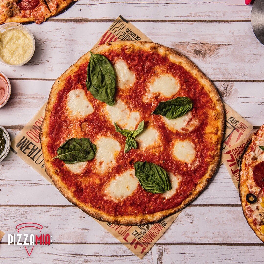 Pizza Mia Gourmet hero