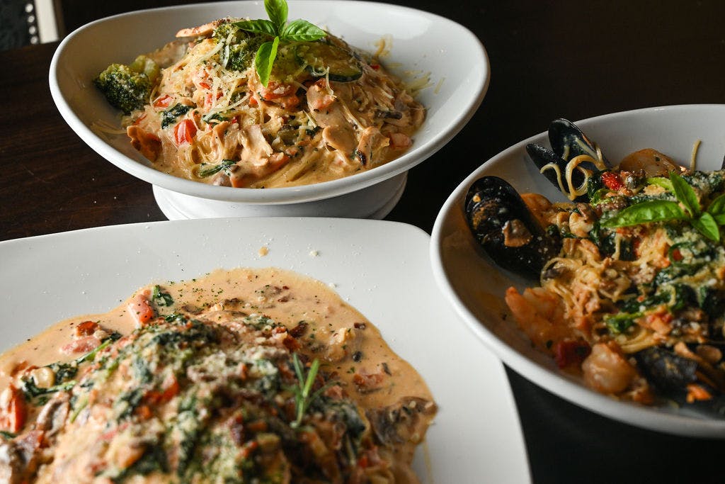 Primos Italian restaurant hero