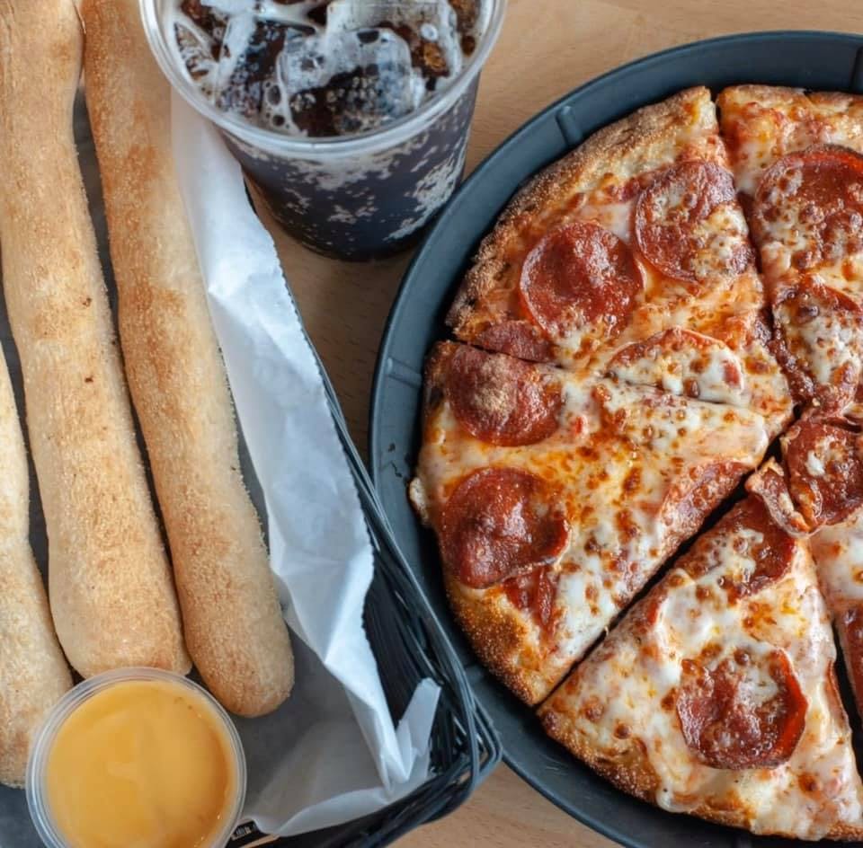 Noble Roman's Craft Pizza & Pub hero