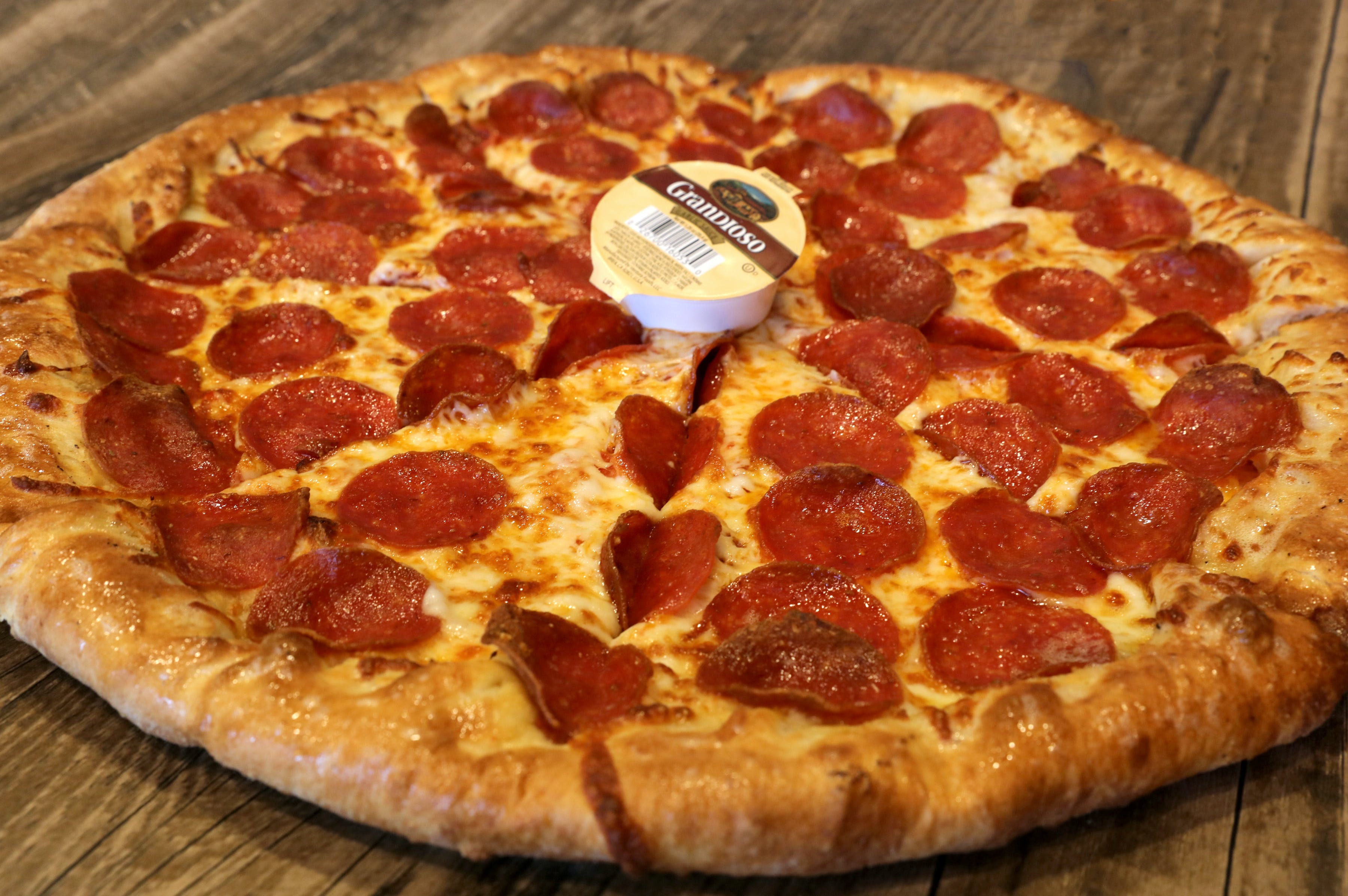 Cutting Edge Pizza & Wings (Northside Drive) hero