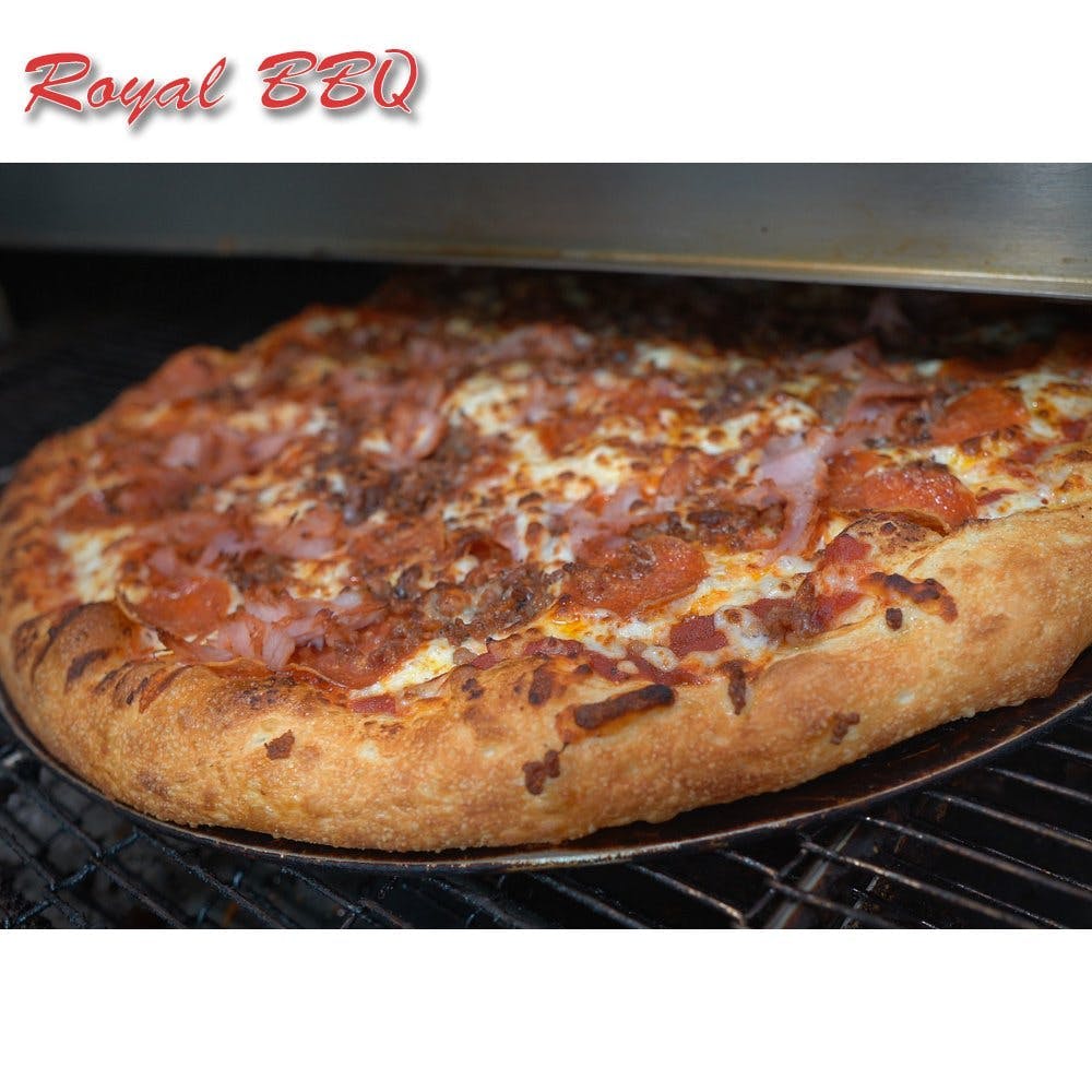 Royal Barbecue Pizza hero