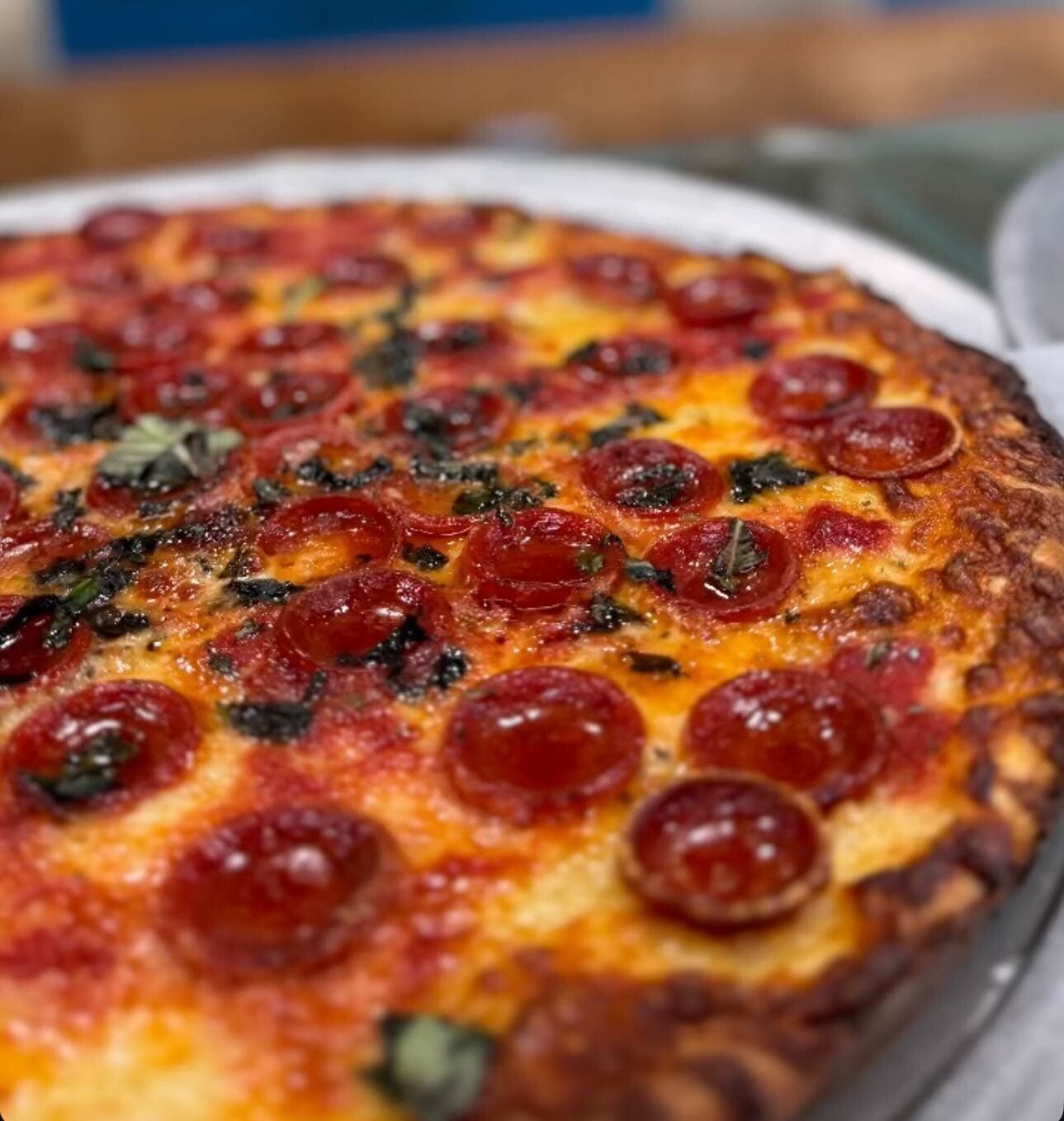 Naples Pizza & Restaurant hero