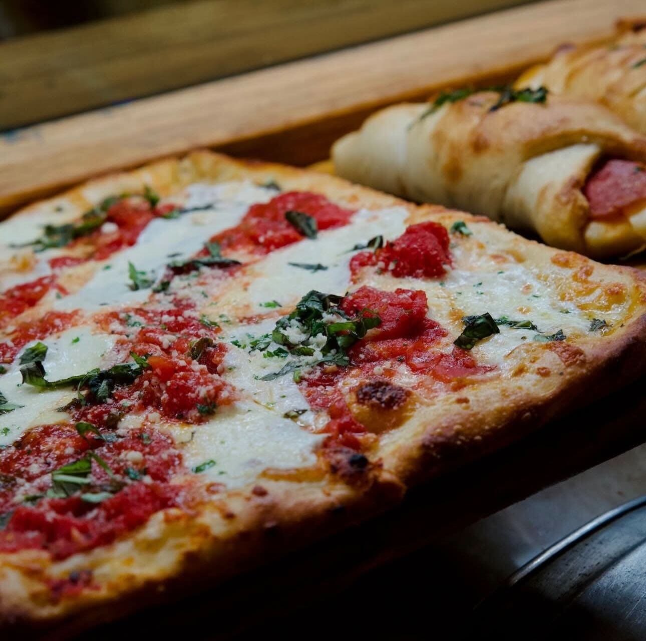 Luca Pizza Cafe hero