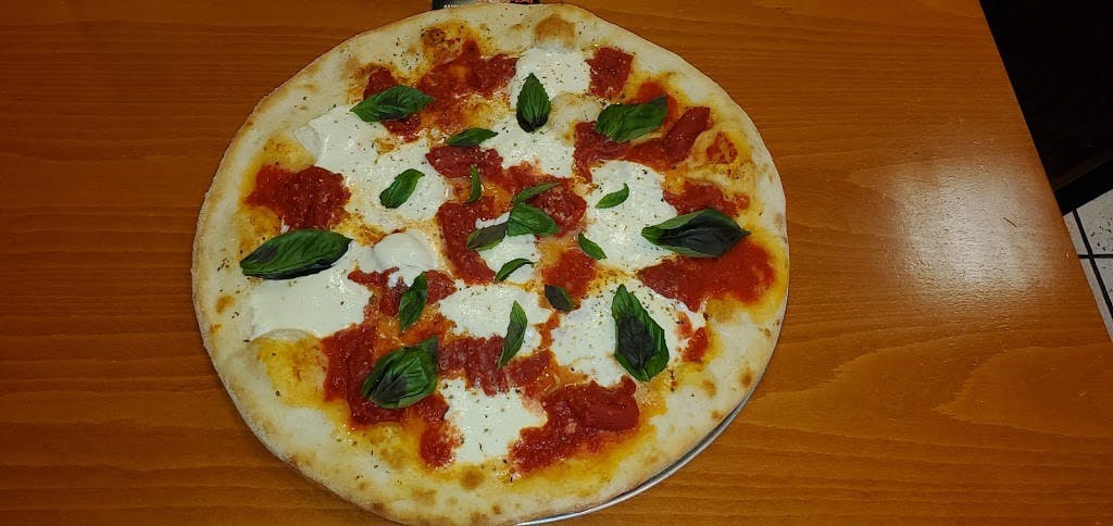 Peppino's Pizza & Restaurant hero